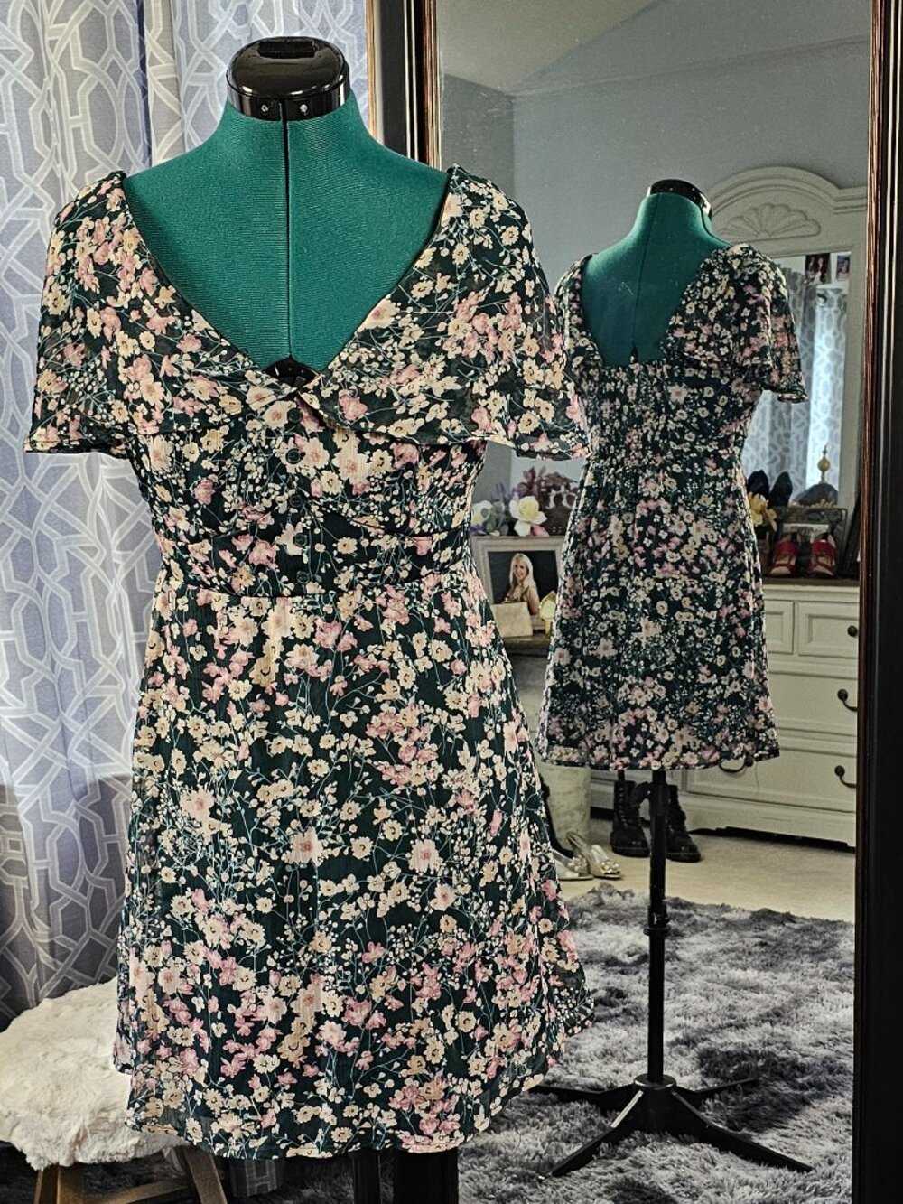 Xhilaration Floral Mini Dress – Dark Green, Puff Sleeves, Smocked Back, Size S